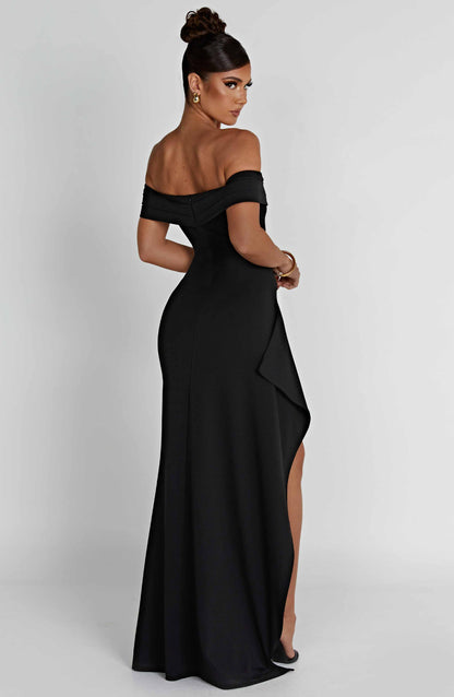 Renata™ | Vestido largo con cuello halter 