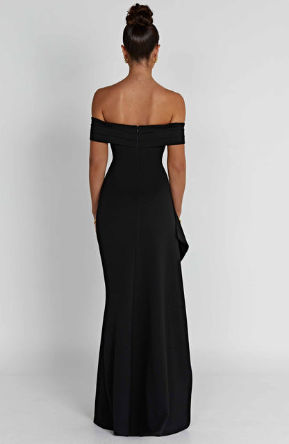 Renata™ | Vestido largo con cuello halter 