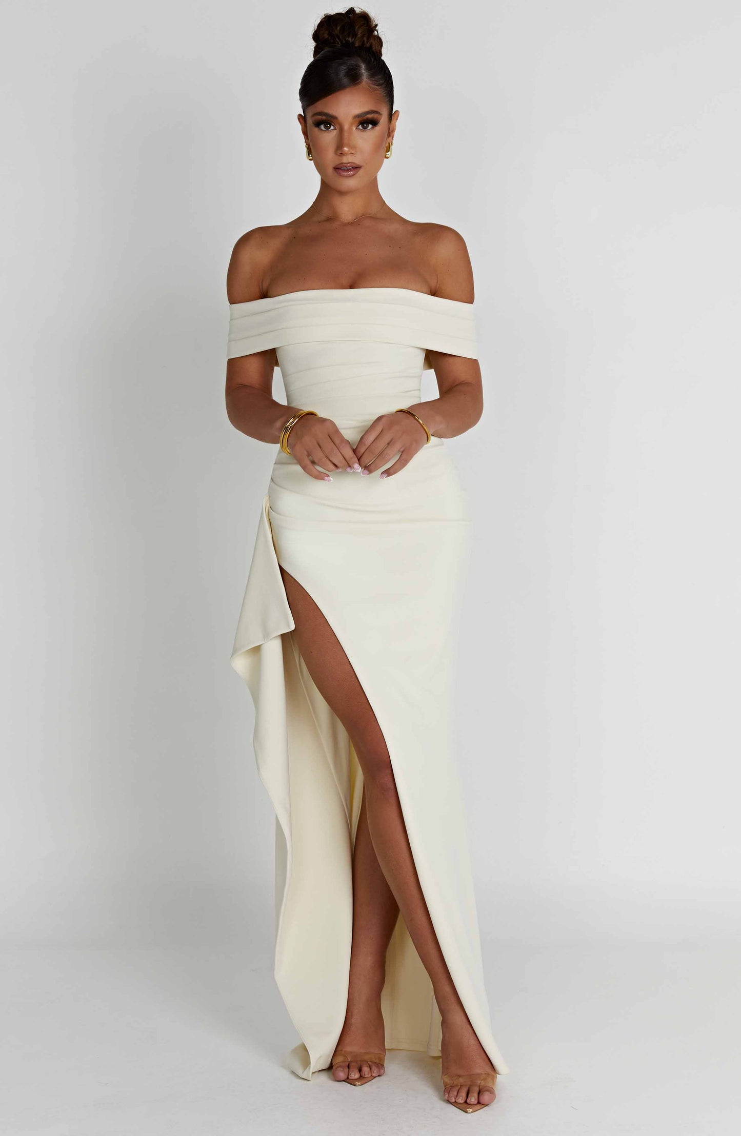 Renata™ | Vestido largo con cuello halter 