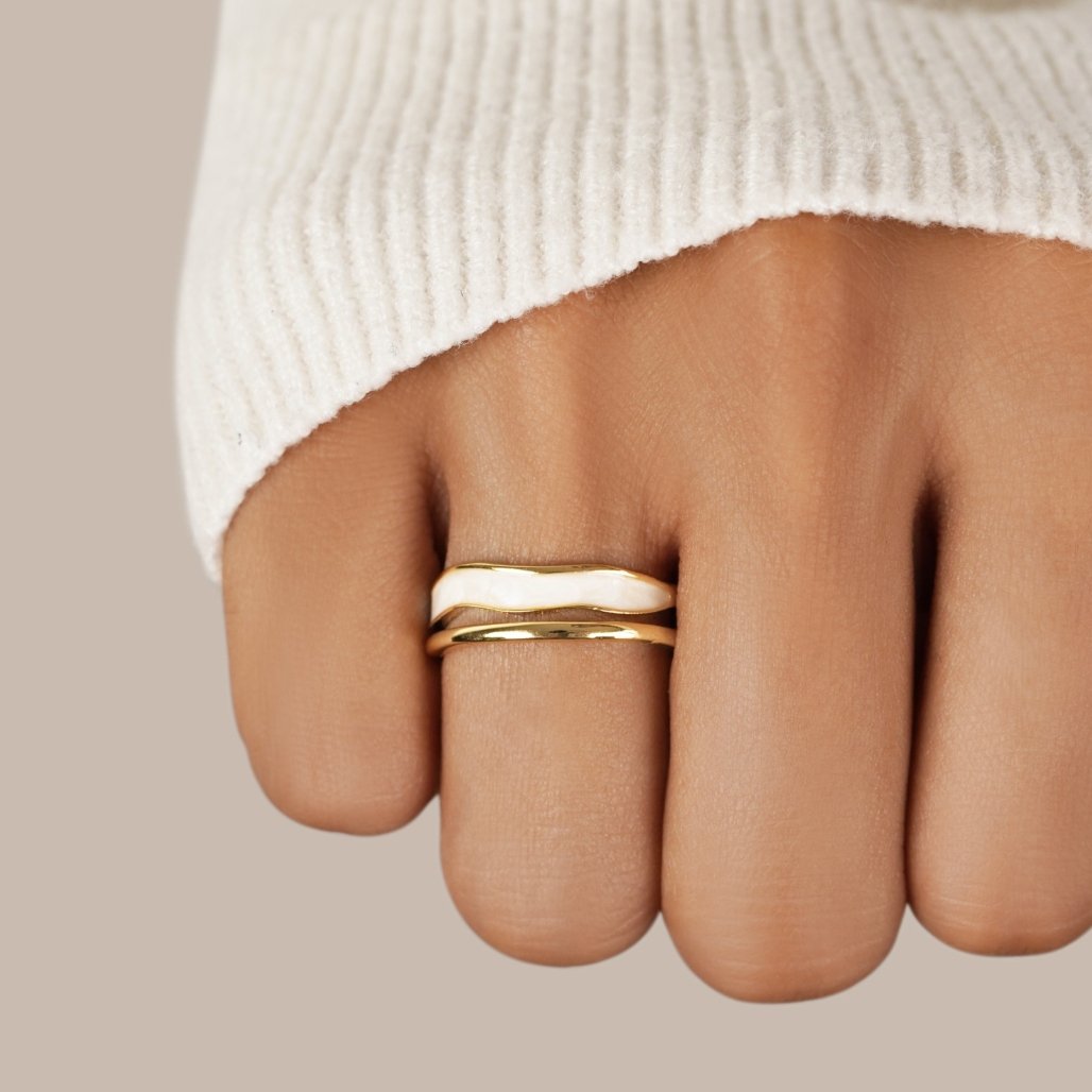 Anillo Sahara de capas doradas