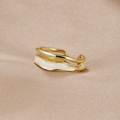 Anillo Sahara de capas doradas