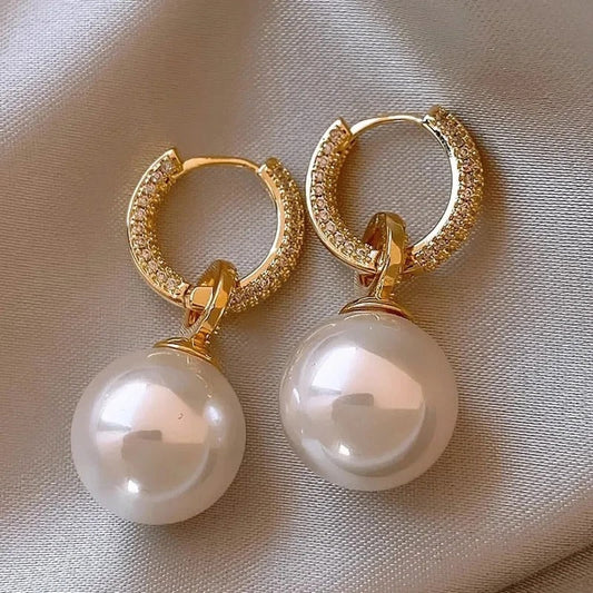 Elegantes pendientes de perlas 