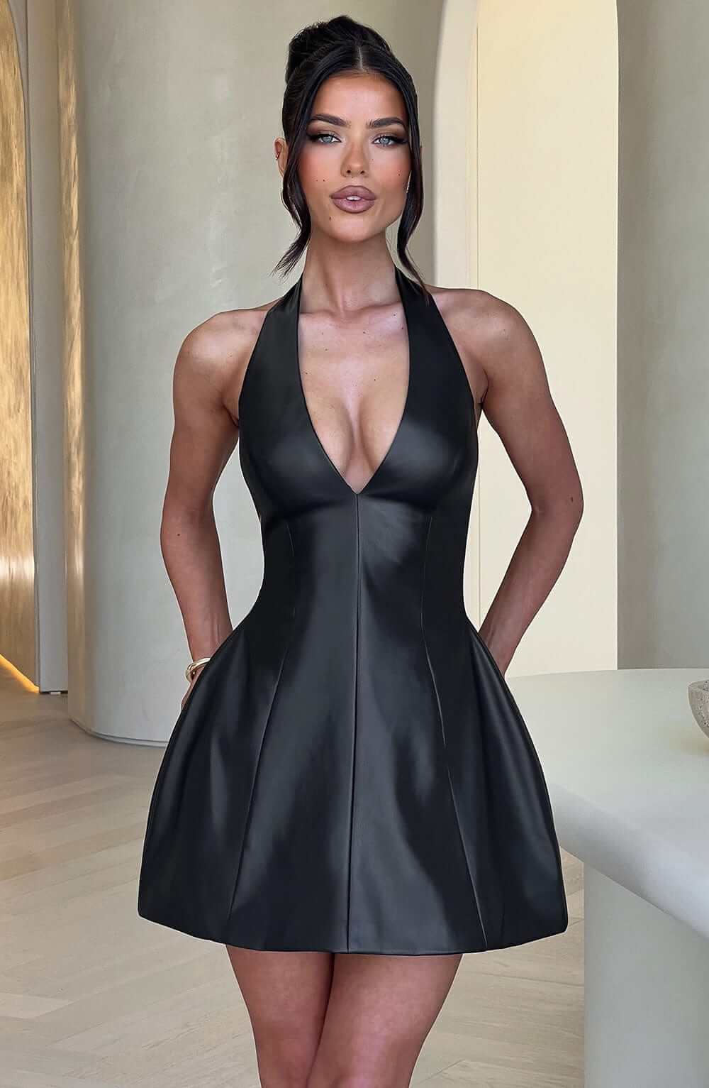 Fenvia™ | Vestido de cuero
