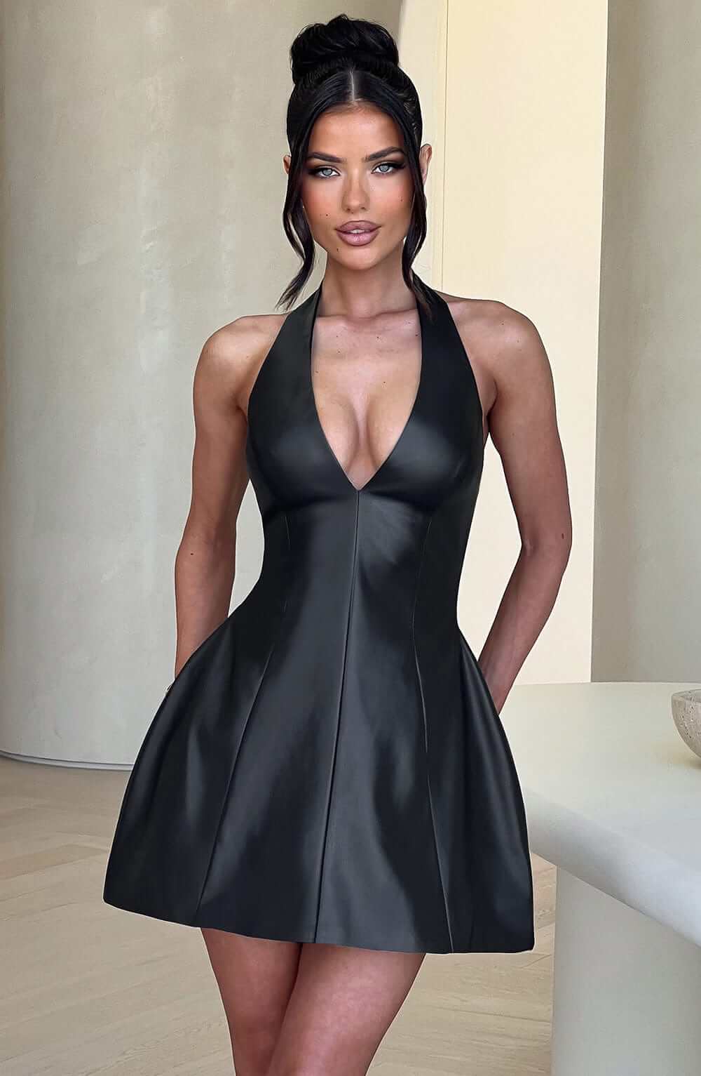 Fenvia™ | Vestido de cuero